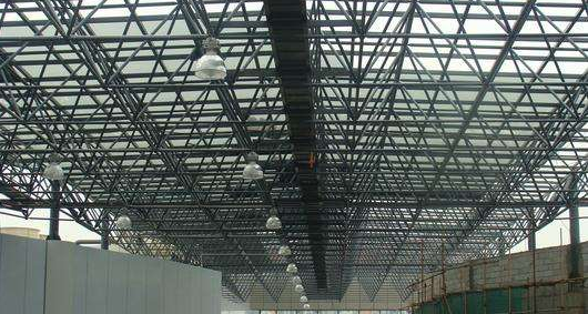 九龙坡听网架公司的名目师阐述其网架的季节个性